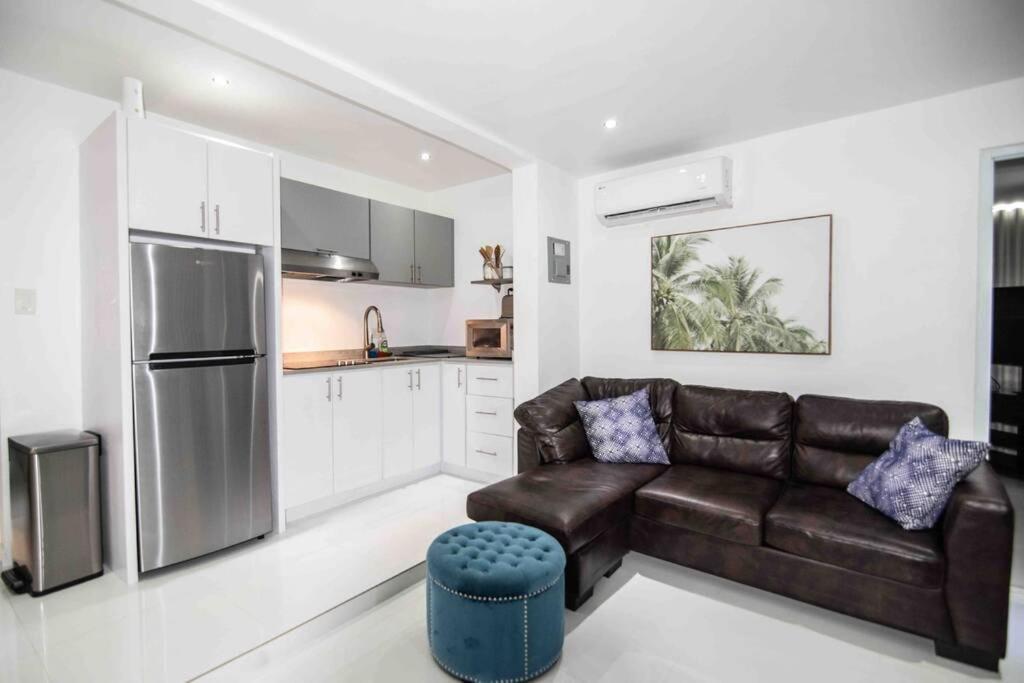 Modern 2Br With Kingbed In The Heart Of Isla Verde Strip Appartamento San Juan Esterno foto